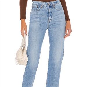Levi wedgie straight crop